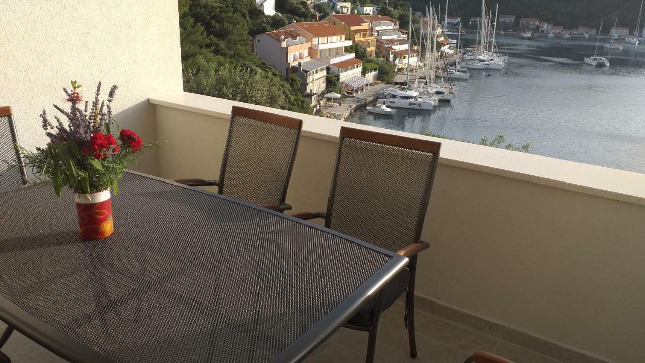 Apartment Zaklopatica Lastovo Exterior photo